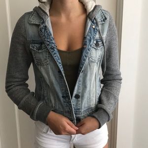 jean jacket w hood